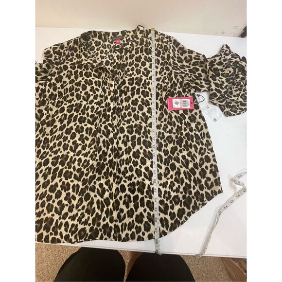 Vince Camuto 1X cheetah print blouse NWT - Picture 4 of 7